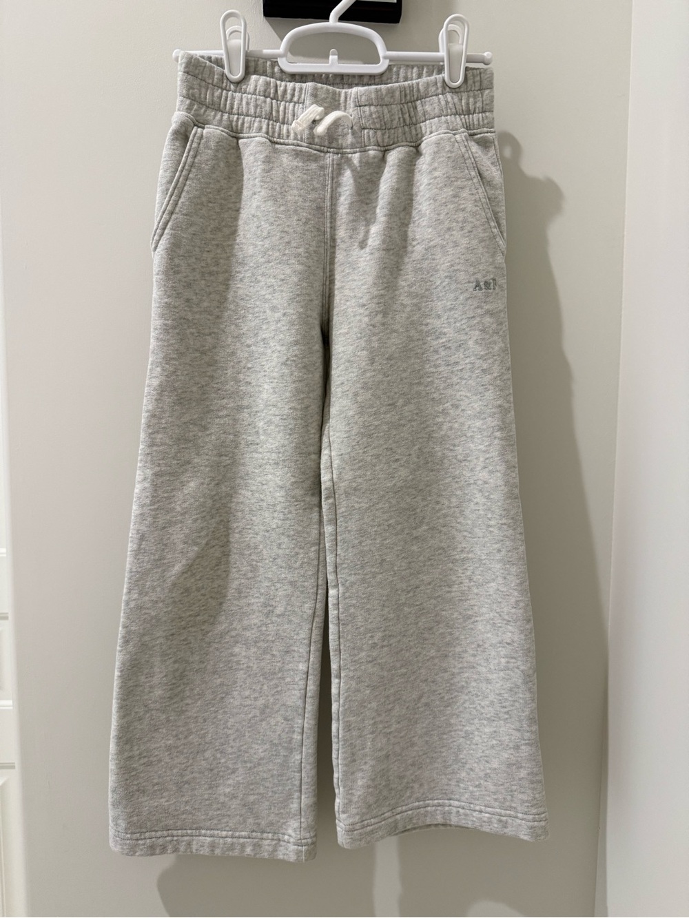 Abercrombie Kids Girls Essential Sweatpant 7/8